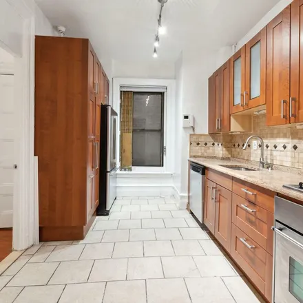Rent this 3 bed apartment on 243 West 98th Street in New York, NY 10025