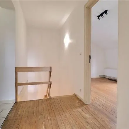 Rent this 2 bed apartment on Rue Neuville 3 in 5170 Profondeville, Belgium