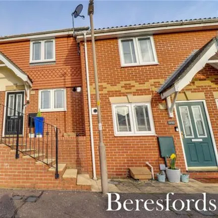 Buy this 2 bed townhouse on Kings Chase Sports Club Ltd in King's Chase, Warley