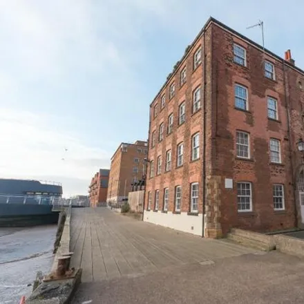 Rent this 1 bed room on Hallmark Solicitors in High Street, Hull