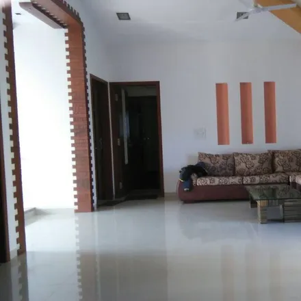 Rent this 5 bed house on Lonavala in Mahatma Gandhi Road, Pune District