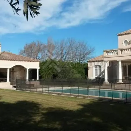 Buy this 4 bed house on Avenida Juan Domingo Perón in Partido del Pilar, Presidente Derqui