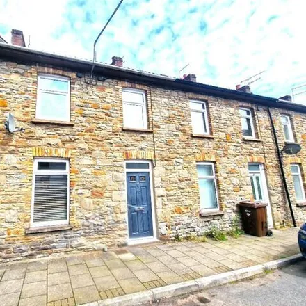 Buy this 3 bed townhouse on Tredegar Street in Pont-y-waun, NP11 7PY