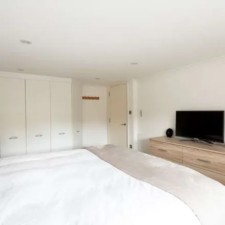 Image 2 - Clarence Yard, London, SE17 3BG, United Kingdom - Apartment for rent