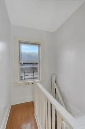 Image 9 - 142 McLaughlin Street, New York, NY 10305, USA - House for sale