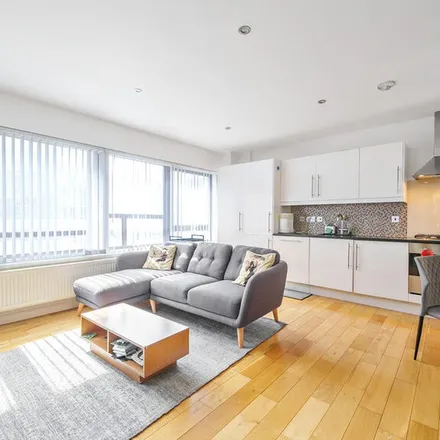 Rent this 1 bed apartment on Swiss Cottage in College Crescent, London