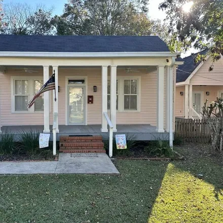 Image 4 - 215 2nd Street, Abbeville, LA 70510, USA - House for sale