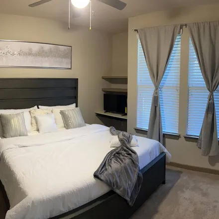 Rent this 1 bed apartment on Houston