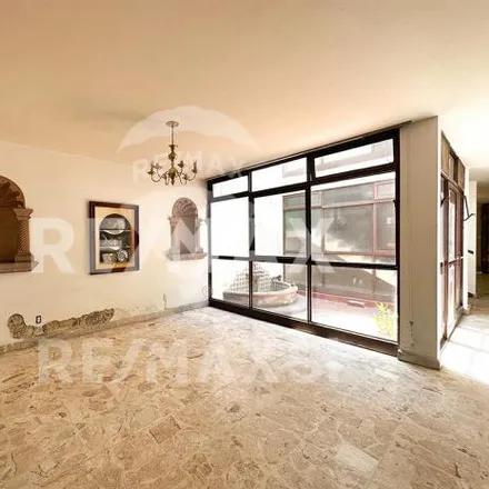 Buy this studio house on Avenida Corregidora 138 in Delegación Centro Histórico, 76000 Querétaro