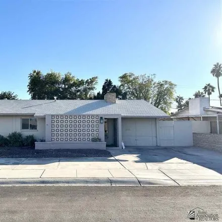Buy this 3 bed house on 927 East la Casita Drive in Yuma, AZ 85365