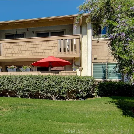 Image 3 - 8877 Lauderdale Court, Huntington Beach, CA 92646, USA - Condo for sale