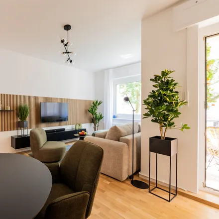 Rent this 3 bed apartment on Bruchwitzstraße 14 in 12247 Berlin, Germany