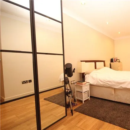Image 3 - The Cedars, Guildford, GU1 1YZ, United Kingdom - Apartment for rent