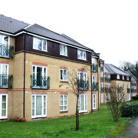 Rent this 2 bed apartment on Recreation Road in Guildford, GU1 1HQ