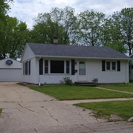 Buy this 2 bed house on 1921 East Melrose Avenue in Appleton, WI 54911