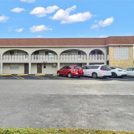 Image 1 - 6062 22nd Avenue North, Saint Petersburg, FL 33710, USA - Condo for sale