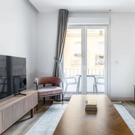 Rent this 4 bed apartment on Madrid in Calle del Marqués de Mondéjar, 11