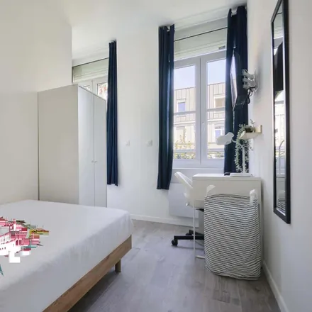 Rent this 2 bed room on 20 Rue Brûle Maison in 59000 Lille, France