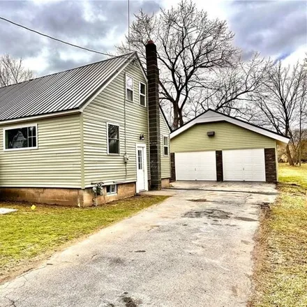 Buy this 3 bed house on 751 Blue Cut Road in Village of Newark, NY 14513