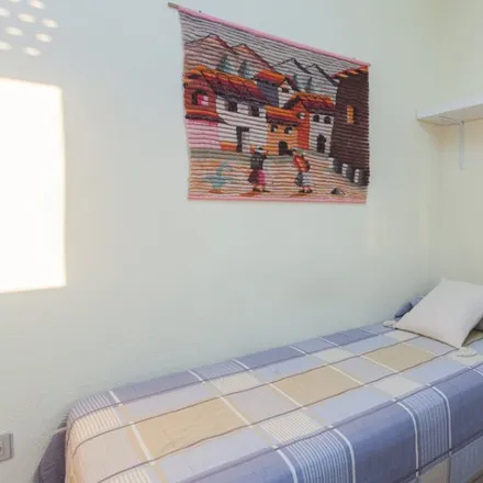 Rent this 3 bed room on Calle Tello de Guzmán in 41005 Seville, Spain