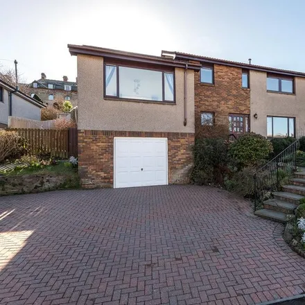 Rent this 4 bed house on 8 Broomhill in Burntisland, KY3 0BQ