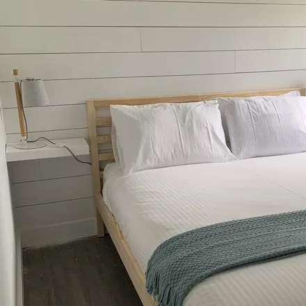Rent this 3 bed house on SHEDIAC in Shediac, NB E4P 2M2