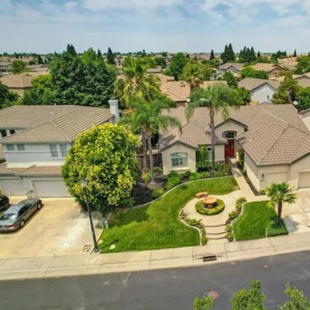 Buy this 3 bed house on 1832 Parkside Way in Roseville, California