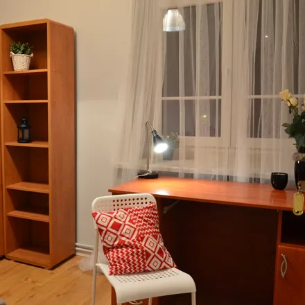 Rent this 5 bed room on Świętojańska 82 in 81-389 Gdynia, Poland
