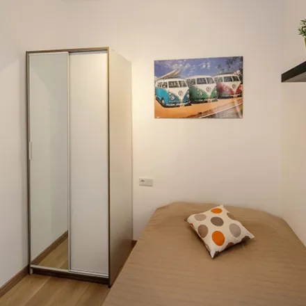 Rent this 5 bed room on Carrer de Concepción Arenal in 9, 08027 Barcelona