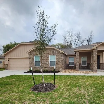 Rent this 3 bed house on La Delle Street in Wharton, TX 77488