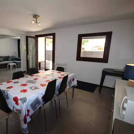 Image 1 - 34420 Portiragnes, France - House for rent