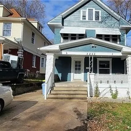 Buy this 4 bed house on 3222 East 6th Street in Kansas City, MO 64124