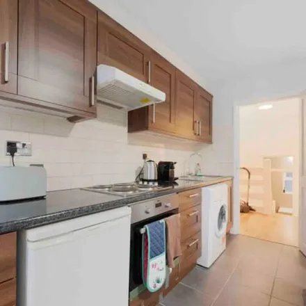 Image 3 - London, W12 9SJ, United Kingdom - Apartment for rent