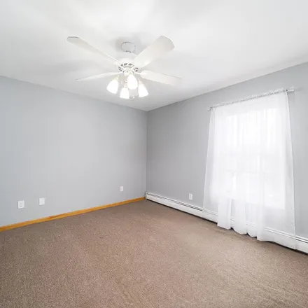 Rent this 3 bed apartment on 40 Argyle Place in North Arlington, NJ 07031