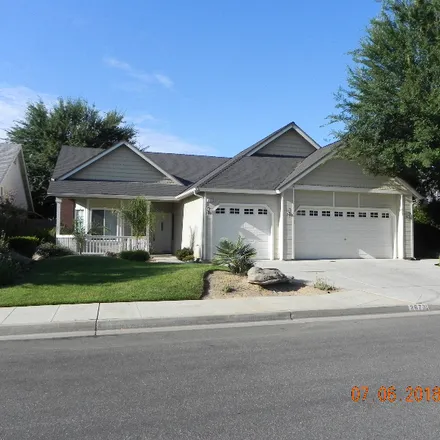 Rent this 3 bed house on 2673 E. Lester