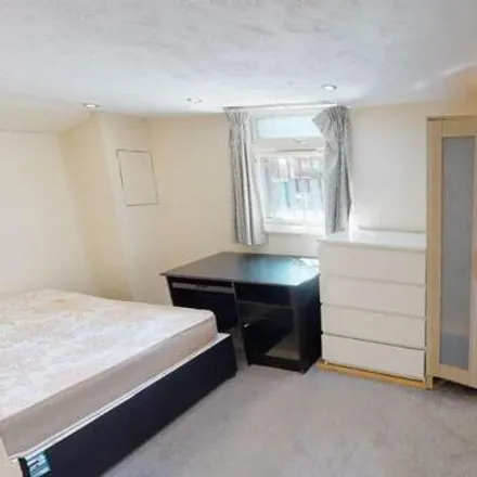 Image 3 - 189 Royal Park Terrace, Leeds, LS6 1NH, United Kingdom - House for rent