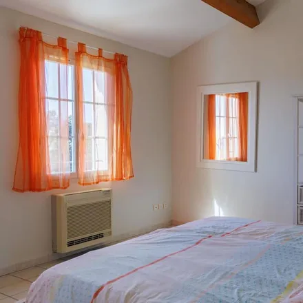 Rent this 3 bed house on Rue Sous le Vallat in 30131 Pujaut, France