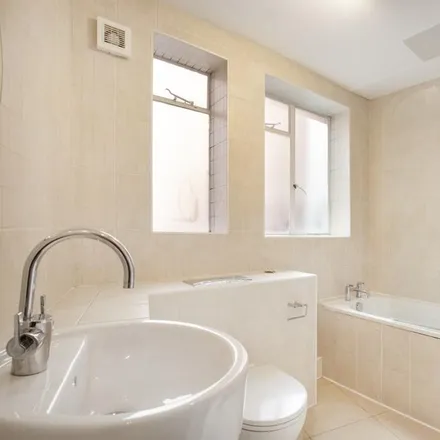 Image 7 - 65 Chandos Place, London, WC2N 4HS, United Kingdom - Apartment for rent