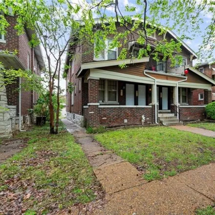Buy this 6 bed house on 4020 Hydraulic Avenue in St. Louis, MO 63116