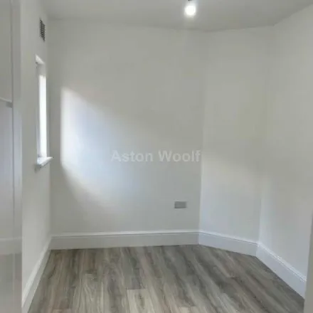 Image 2 - Whittier Road, Nottingham, NG2 4AT, United Kingdom - Apartment for rent
