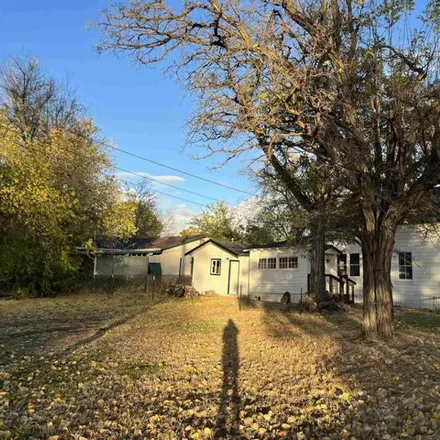 Buy this 2 bed house on 345 West Webb Street in Montague, Siskiyou County