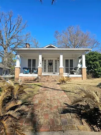 Buy this 4 bed house on 344 Columbia Street in Shreveport, LA 71104