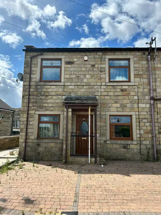 Rent this 2 bed townhouse on Old Lane in Birkenshaw, BD11 2LP