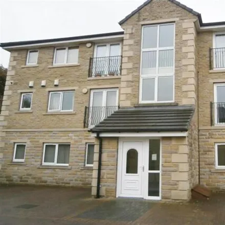 Rent this 2 bed room on Common Road in Heckmondwike, WF17 7QL