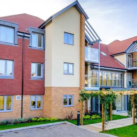 Rent this 1 bed apartment on London Road in St Albans, AL1 1JB