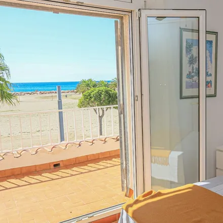 Rent this 3 bed duplex on 43850 Cambrils