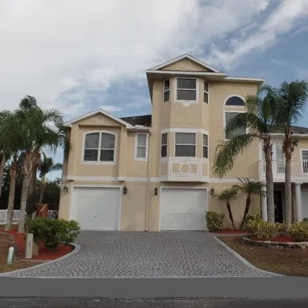 Buy this 3 bed house on 3020 Sheppards Crook Court in Holiday, FL 34691
