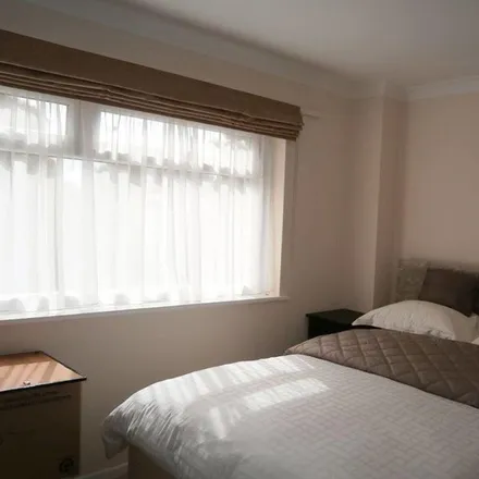 Image 8 - Alderley Lodge, Wilmslow, SK9 5JN, United Kingdom - Apartment for rent