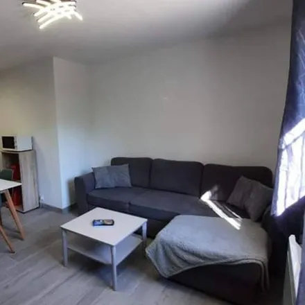 Rent this 3 bed apartment on 30100 Alès