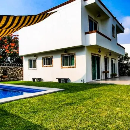 Rent this 3 bed house on Calle Estación Vieja in 62738 Oaxtepec, MOR
